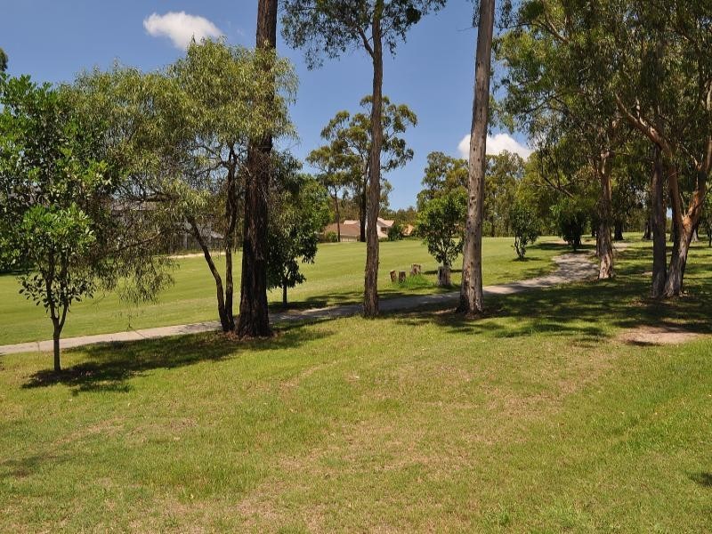 37 Chichester Drive, Arundel QLD 4214