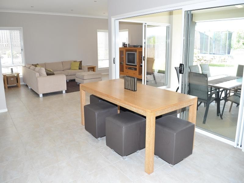 76 Salvado Drive, Pacific Pines QLD 4211