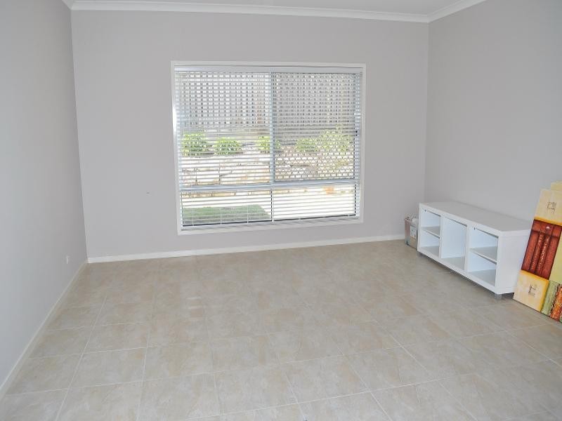 76 Salvado Drive, Pacific Pines QLD 4211