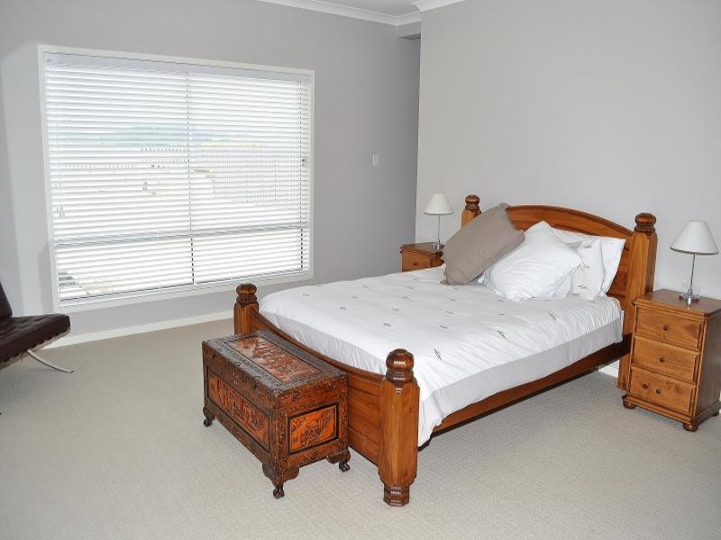 76 Salvado Drive, Pacific Pines QLD 4211