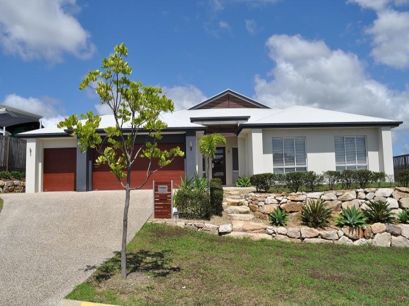 76 Salvado Drive, Pacific Pines QLD 4211