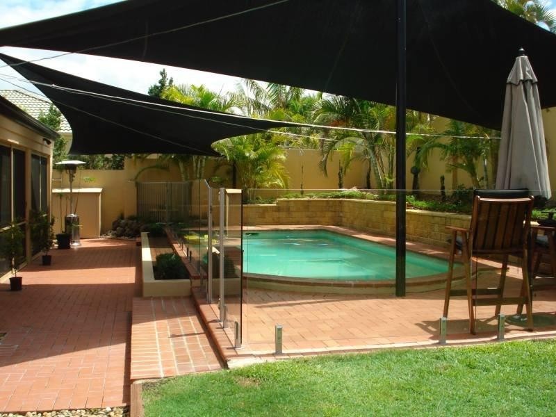 17 Nottinghill Gate Drive, Arundel QLD 4214