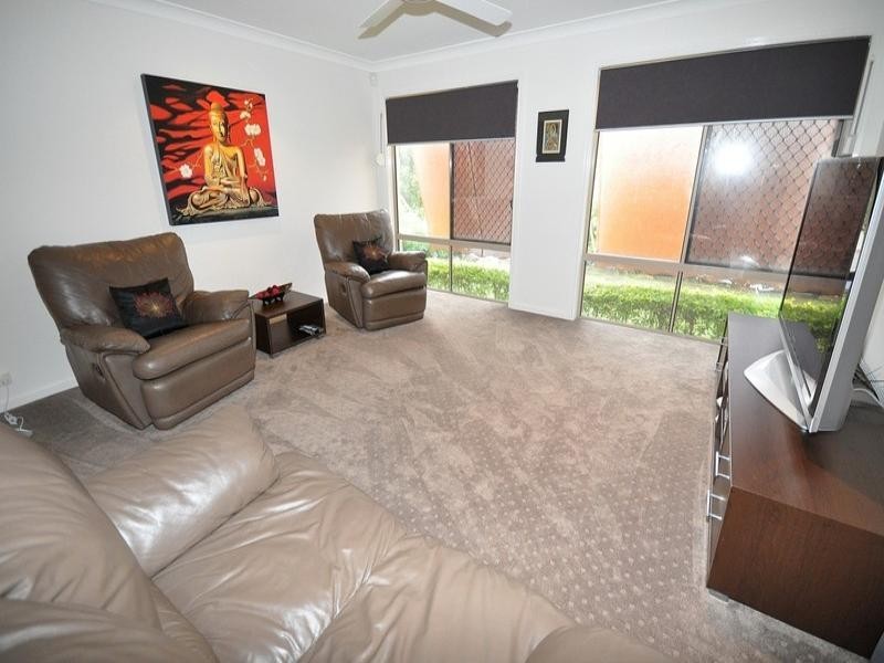 25 Fitzalan Circuit, Arundel QLD 4214