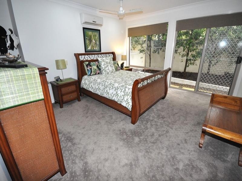 25 Fitzalan Circuit, Arundel QLD 4214