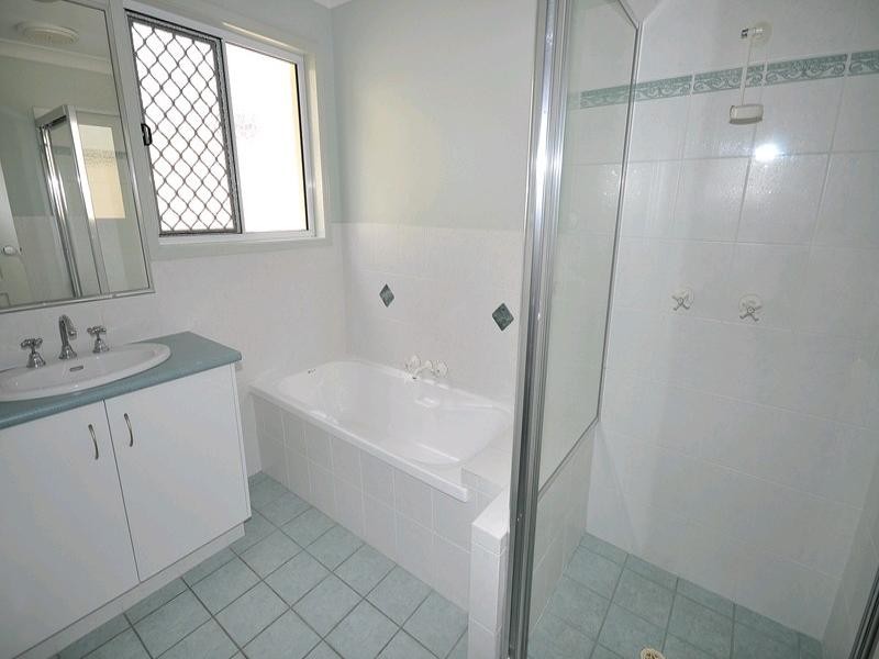 79 Tiger Drive, Arundel QLD 4214