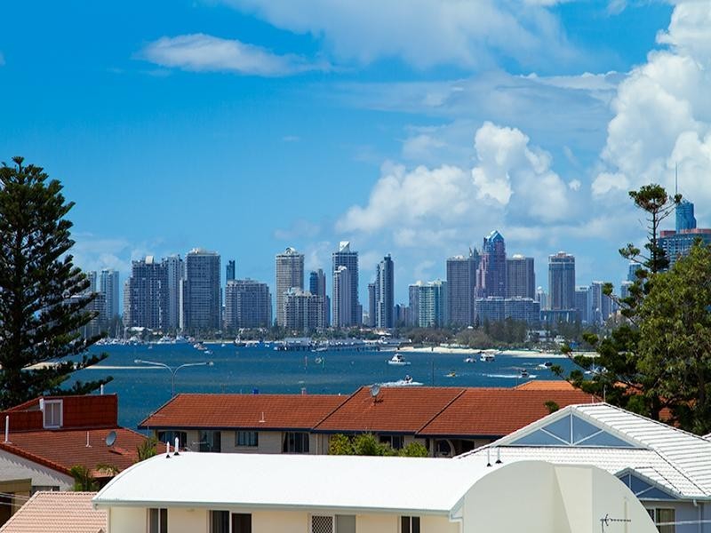 1-8/10-12 Imperial Parade, Labrador QLD 4215