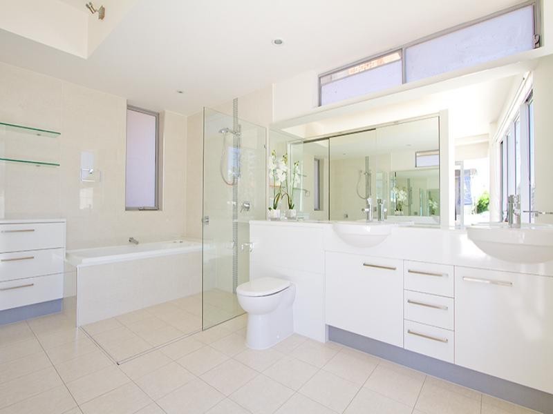 1-8/10-12 Imperial Parade, Labrador QLD 4215