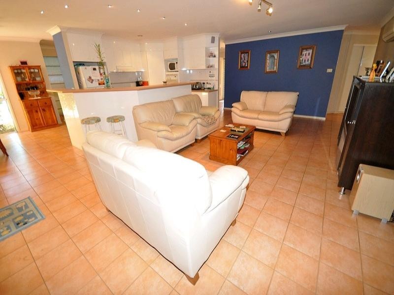 4 Gympie Close, Parkwood QLD 4214