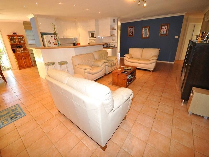 4 Gympie Close, Parkwood QLD 4214