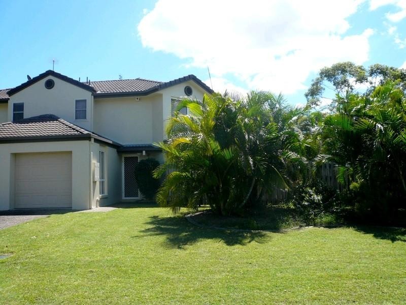 2/1 Joshua Close, Arundel QLD 4214