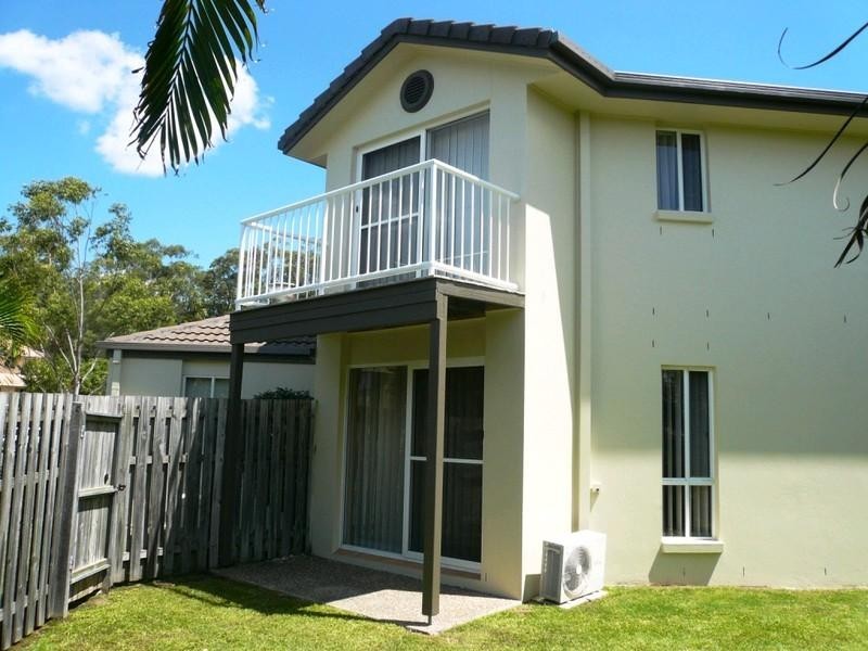 2/1 Joshua Close, Arundel QLD 4214