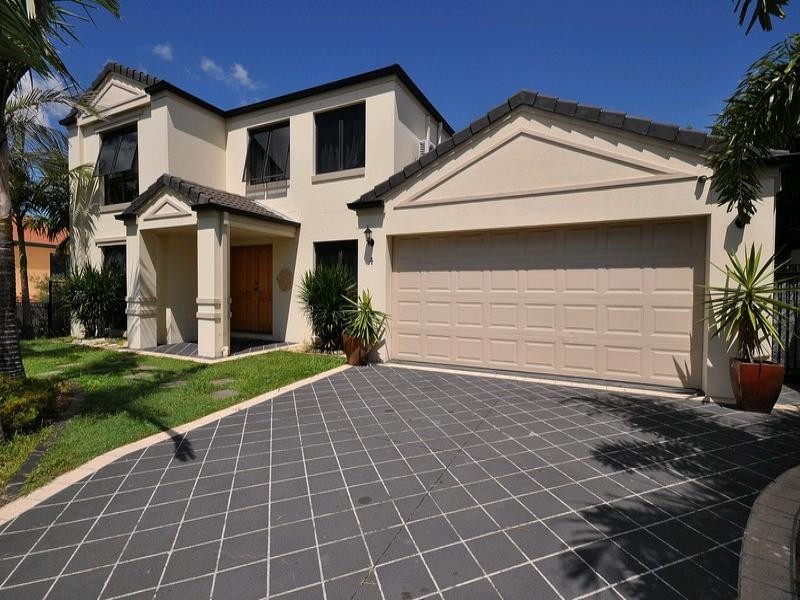 4 Goodwood Way, Arundel QLD 4214