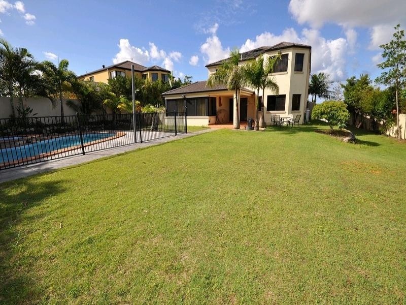 4 Goodwood Way, Arundel QLD 4214