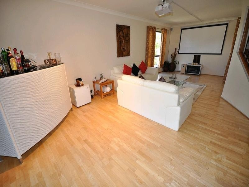 4 Goodwood Way, Arundel QLD 4214