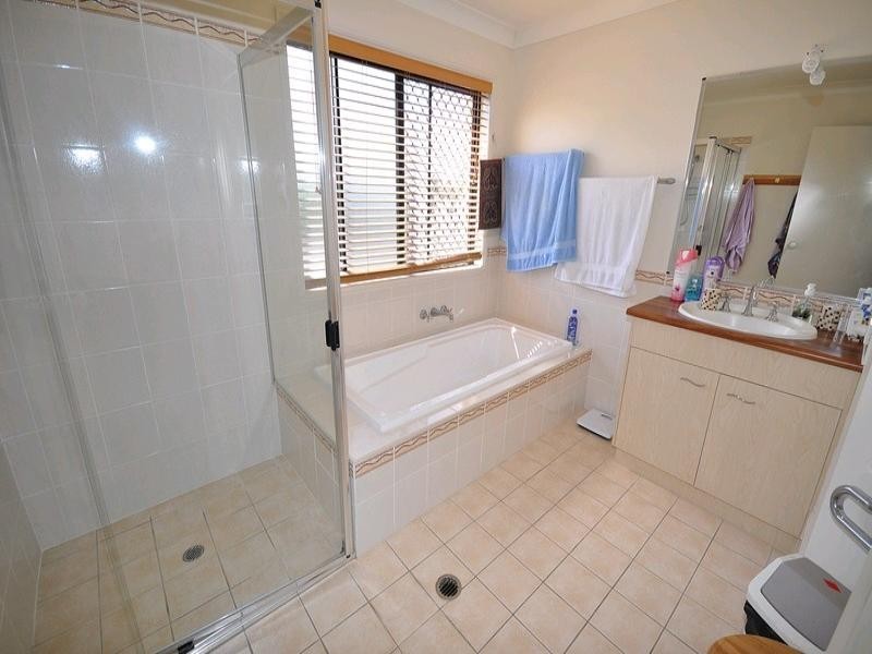 4 Goodwood Way, Arundel QLD 4214