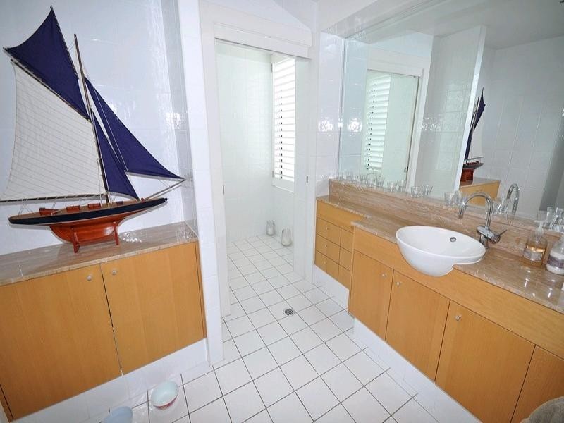 122/326 Marine Parade, Labrador QLD 4215