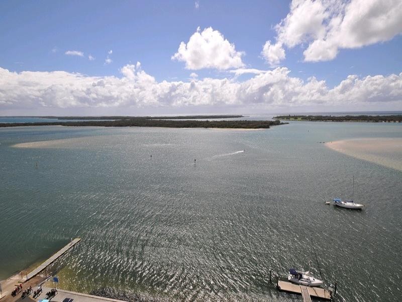 122/326 Marine Parade, Labrador QLD 4215