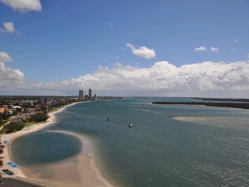 122/326 Marine Parade, Labrador QLD 4215