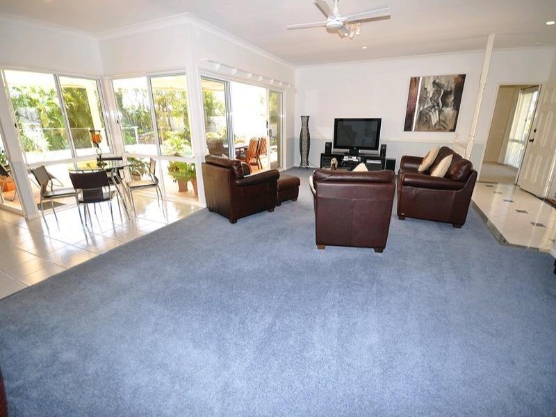 26 Pearson Close, Arundel QLD 4214