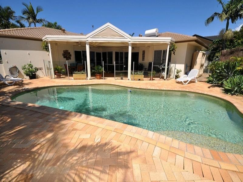 26 Pearson Close, Arundel QLD 4214
