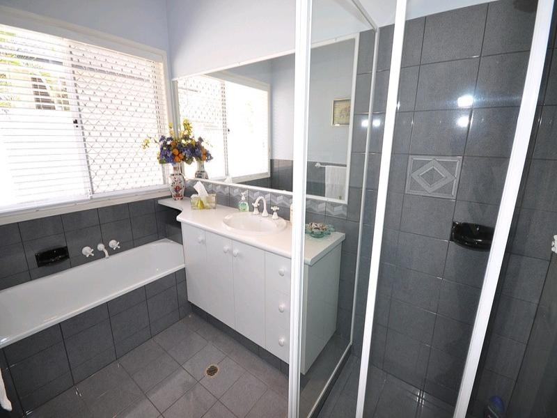 26 Pearson Close, Arundel QLD 4214