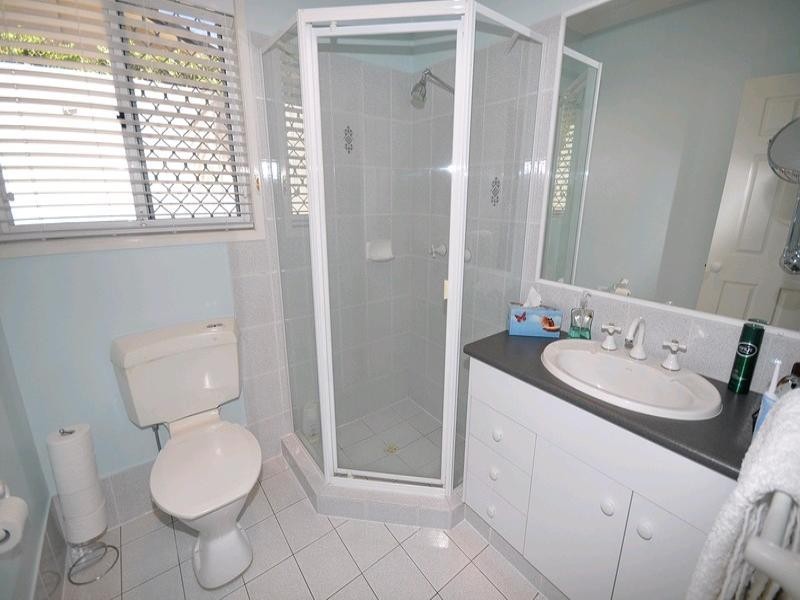 26 Pearson Close, Arundel QLD 4214