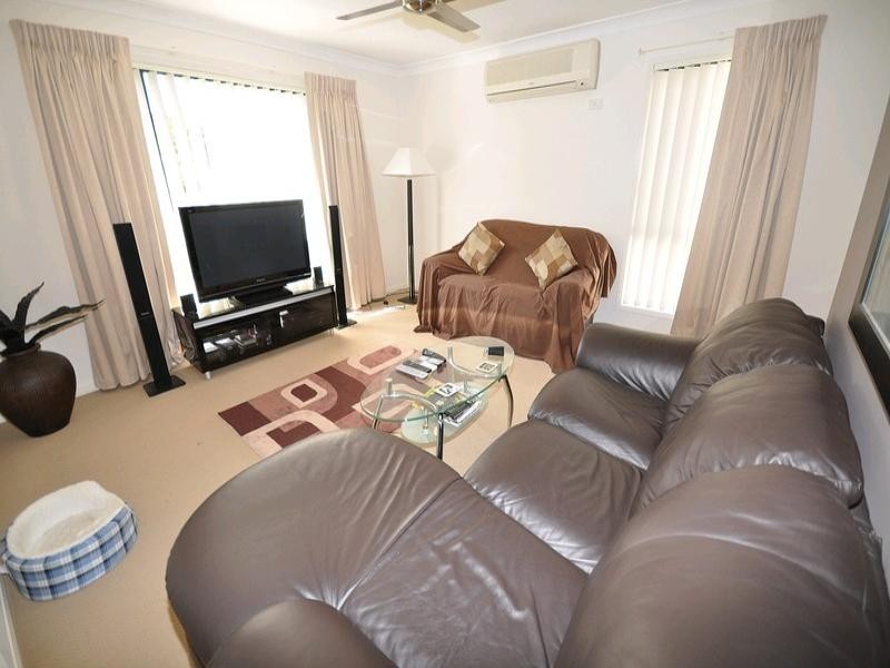 148 Christina Ryan Way, Arundel QLD 4214