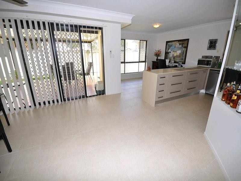 148 Christina Ryan Way, Arundel QLD 4214