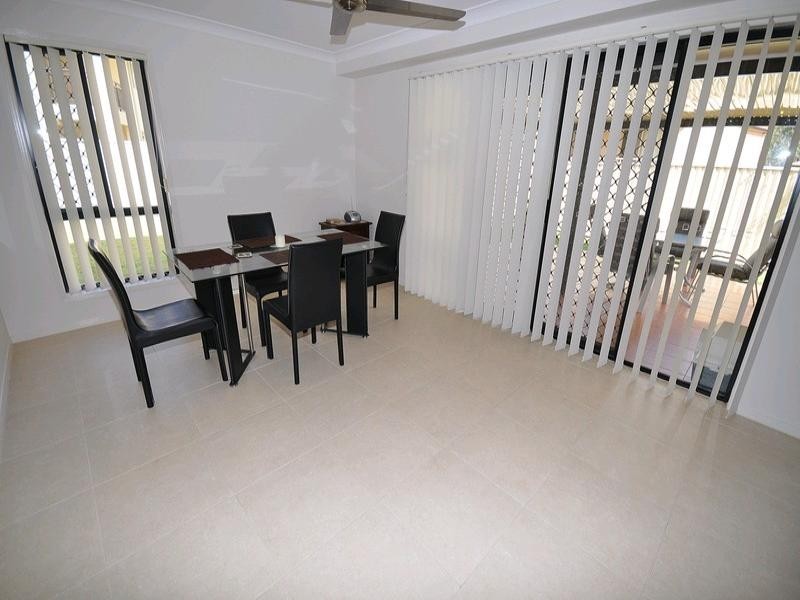 148 Christina Ryan Way, Arundel QLD 4214