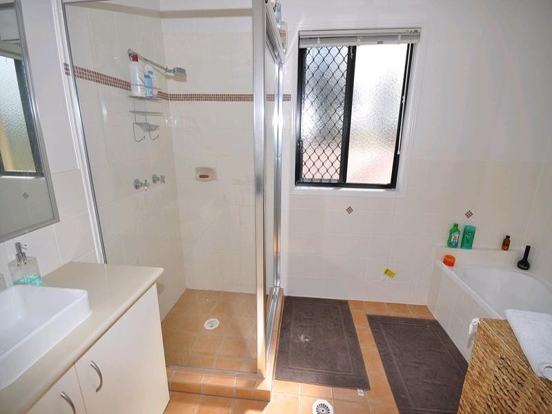 148 Christina Ryan Way, Arundel QLD 4214