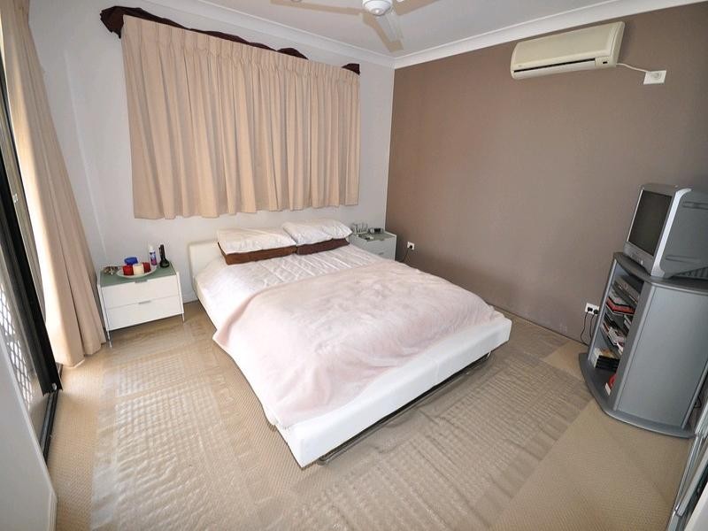 148 Christina Ryan Way, Arundel QLD 4214