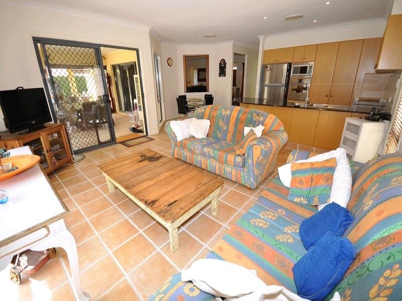 7 Oxford Place, Arundel QLD 4214