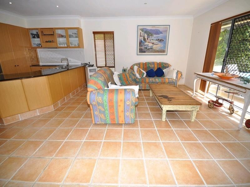 7 Oxford Place, Arundel QLD 4214