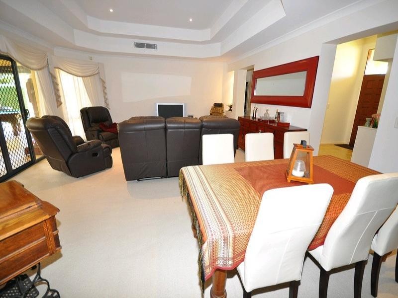 7 Oxford Place, Arundel QLD 4214