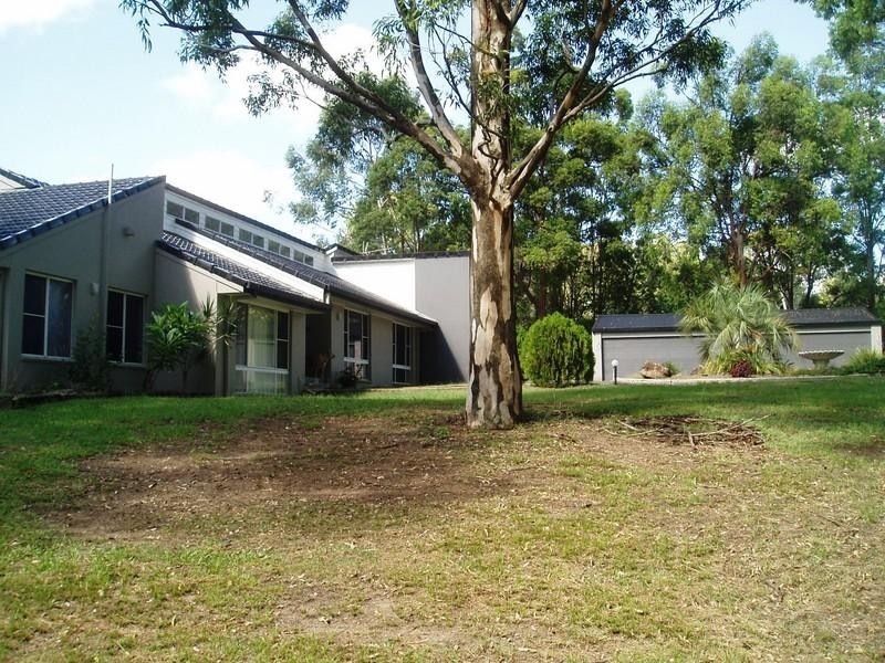 20 Woodlands Way, Parkwood QLD 4214