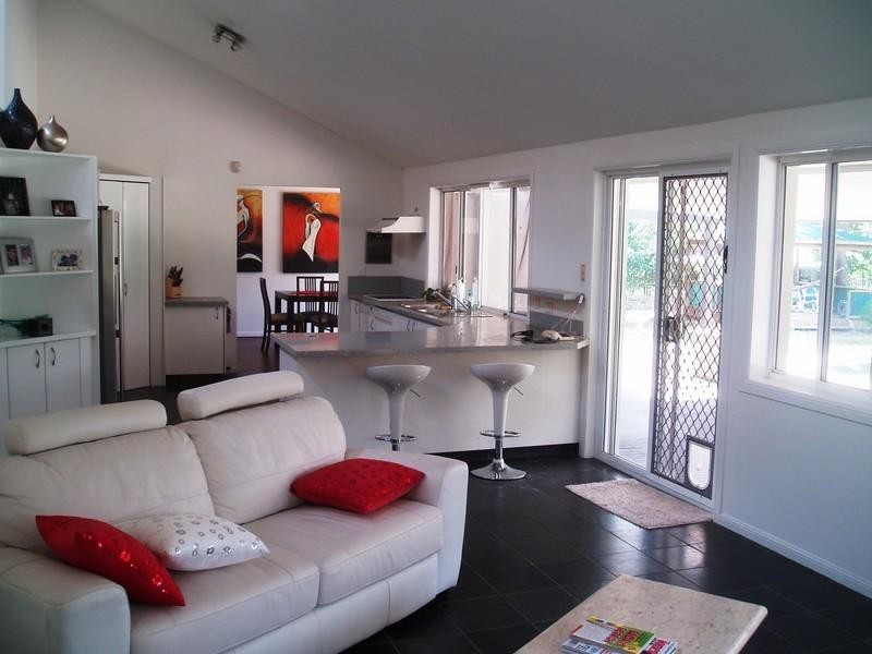 20 Woodlands Way, Parkwood QLD 4214