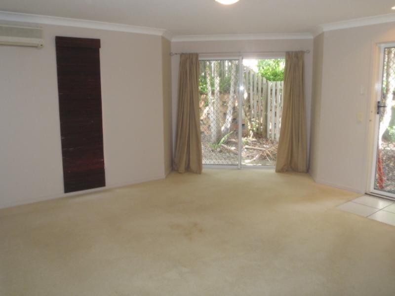 6/6 Buddy Holly Close, Parkwood QLD 4214