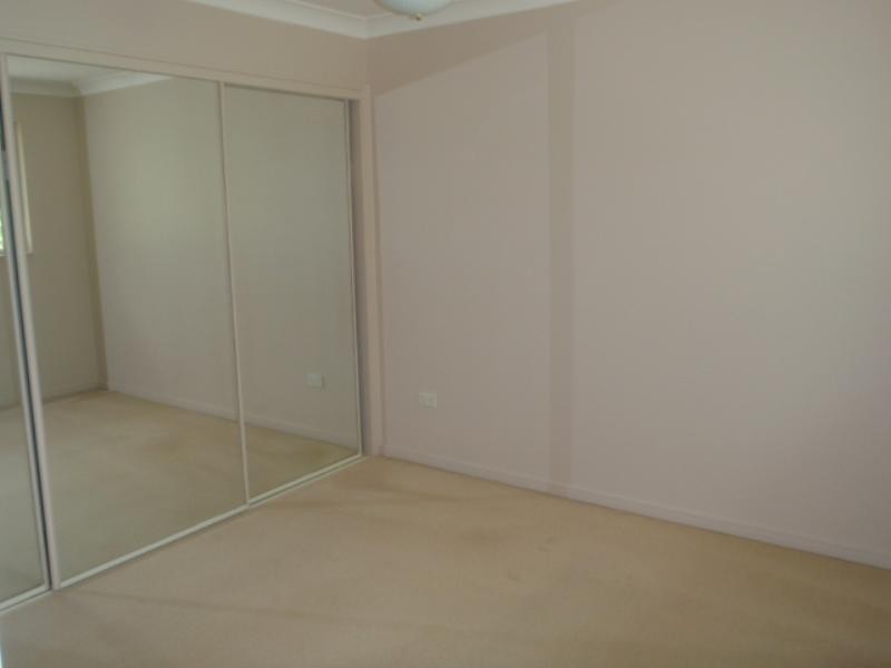 6/6 Buddy Holly Close, Parkwood QLD 4214