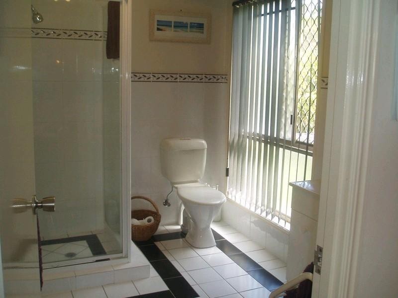 12 Peter Thomson Drive, Parkwood QLD 4214