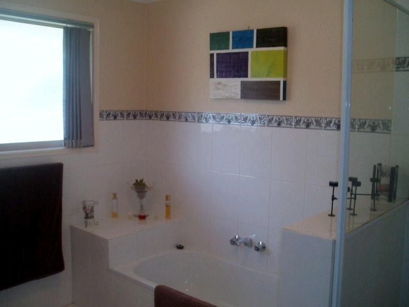 12 Peter Thomson Drive, Parkwood QLD 4214