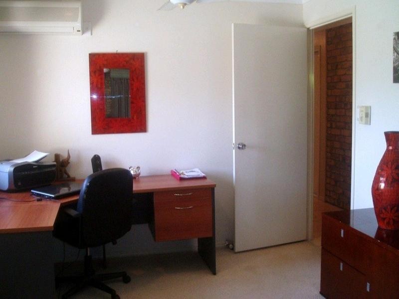 12 Peter Thomson Drive, Parkwood QLD 4214