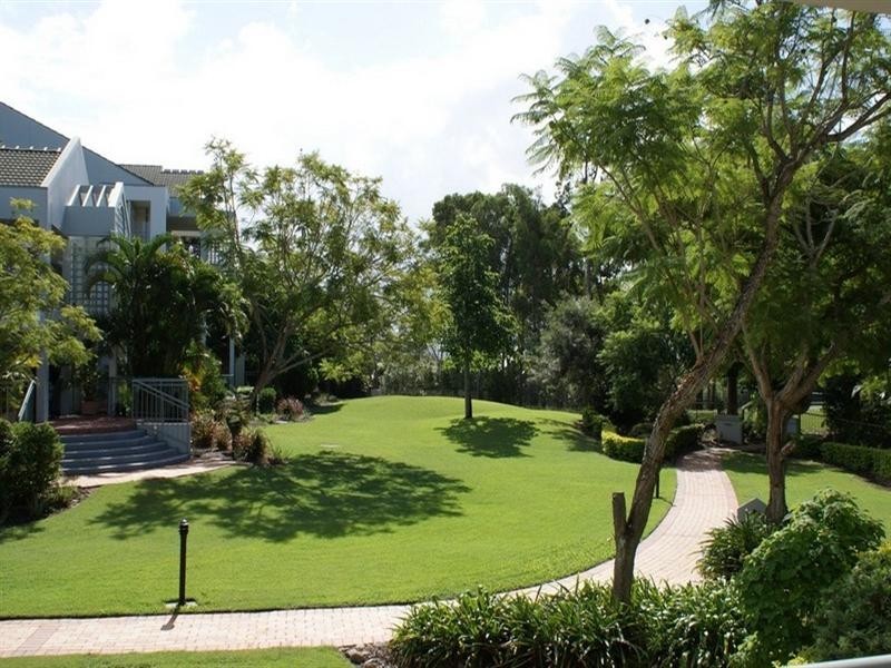 19/76 Chichester Drive, Arundel QLD 4214