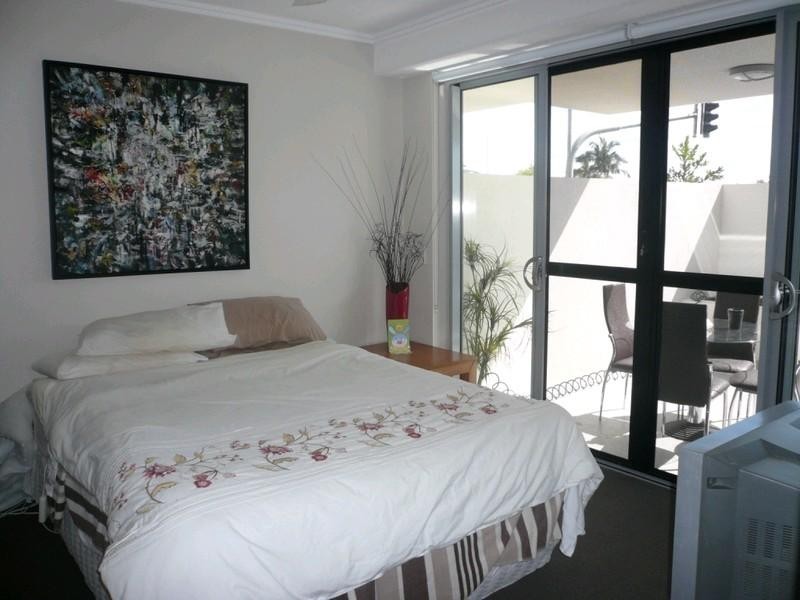 2/154 Musgrave Avenue, Southport QLD 4215