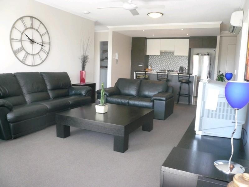 2/154 Musgrave Avenue, Southport QLD 4215