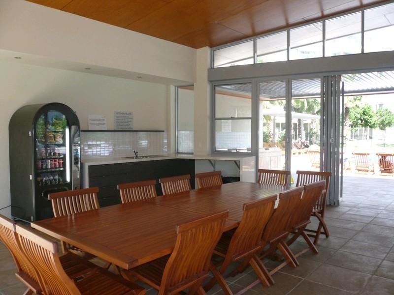 2/154 Musgrave Avenue, Southport QLD 4215