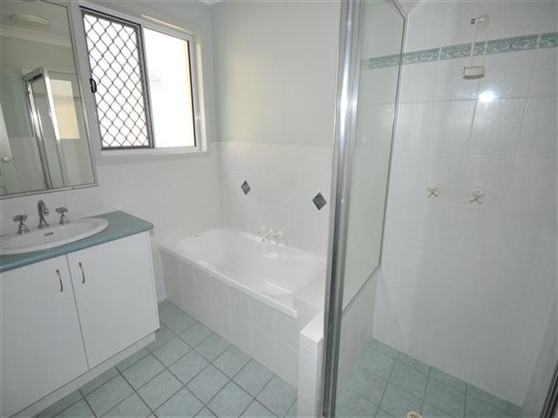 79 Tiger Drive, Arundel QLD 4214