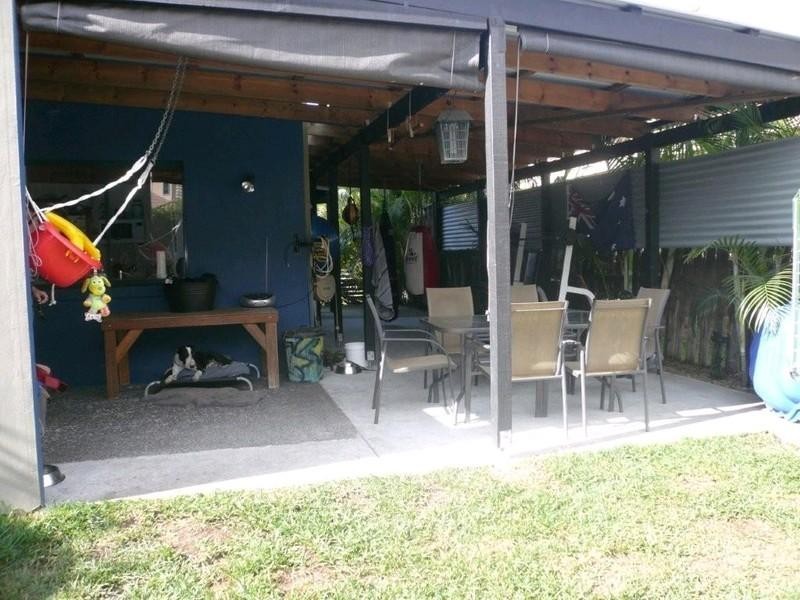 1/184A Greenacre Drive, Arundel QLD 4214