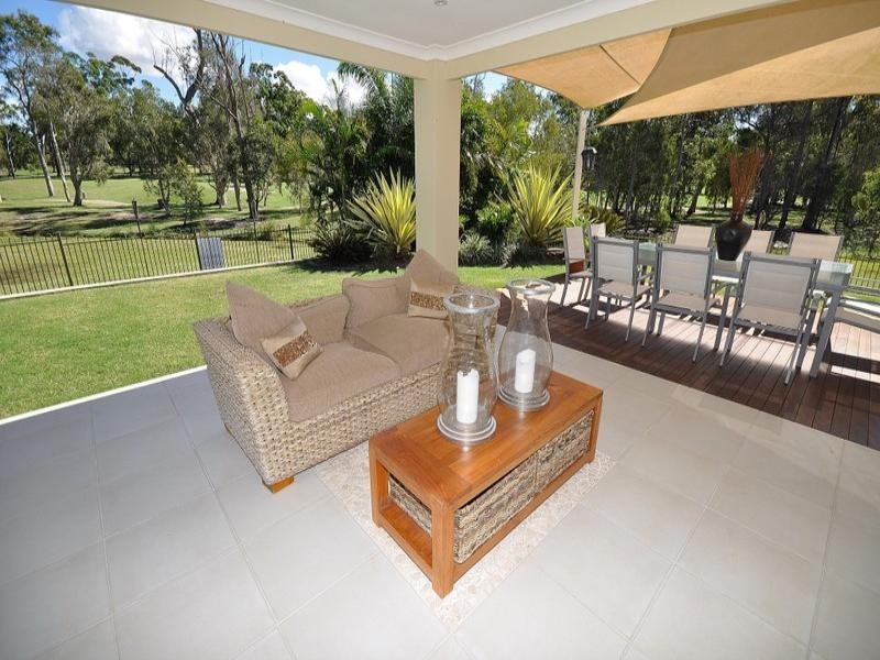 15 Blackfen Court, Arundel QLD 4214