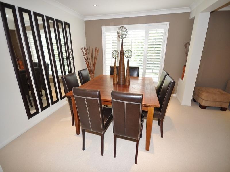 15 Blackfen Court, Arundel QLD 4214