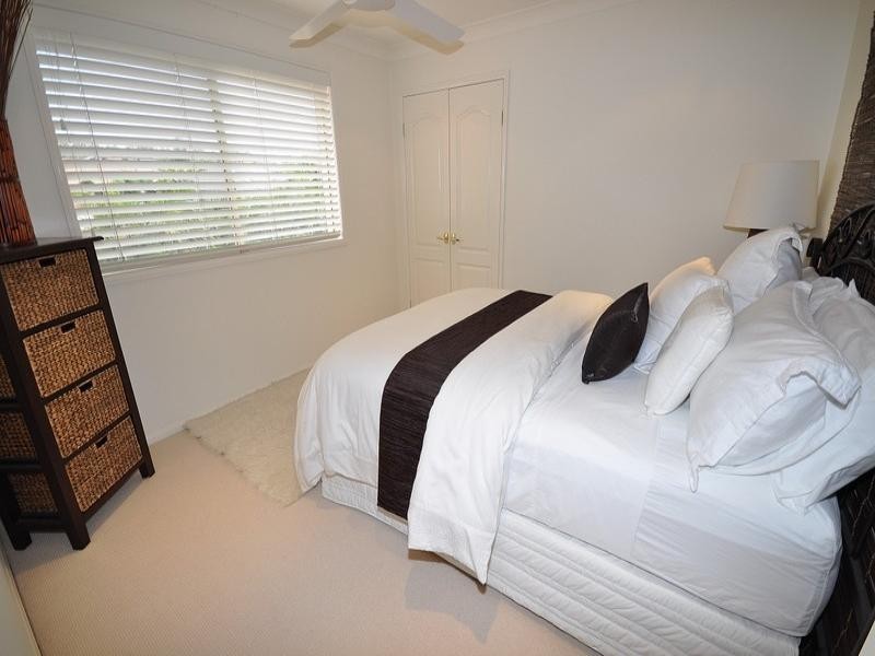 15 Blackfen Court, Arundel QLD 4214